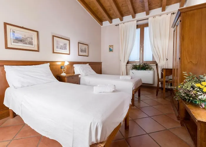 Le Rondini 3* Bagnolo Mella